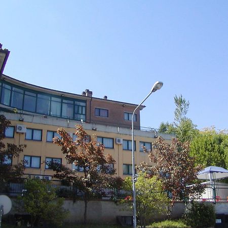 Hotel Tortorina ウルビーノ エクステリア 写真