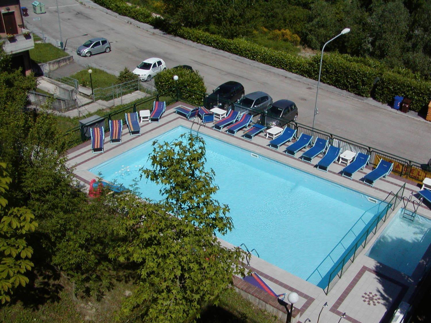 Hotel Tortorina ウルビーノ エクステリア 写真